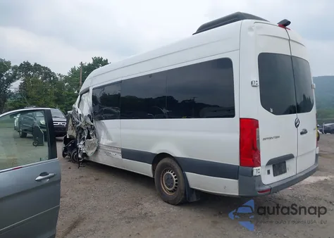 2019 Mercedes-Benz Sprinter 2500 High Roof I4 z USA, uszkodzony, nr VIN WDZPF1ED5KT006876